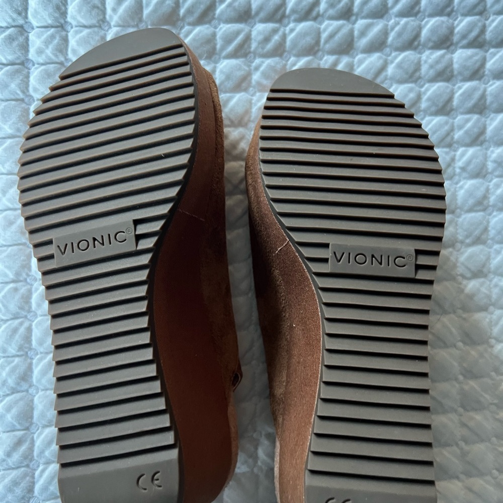 Vionic wedge slingback open toe wedge. - Picture 6 of 15